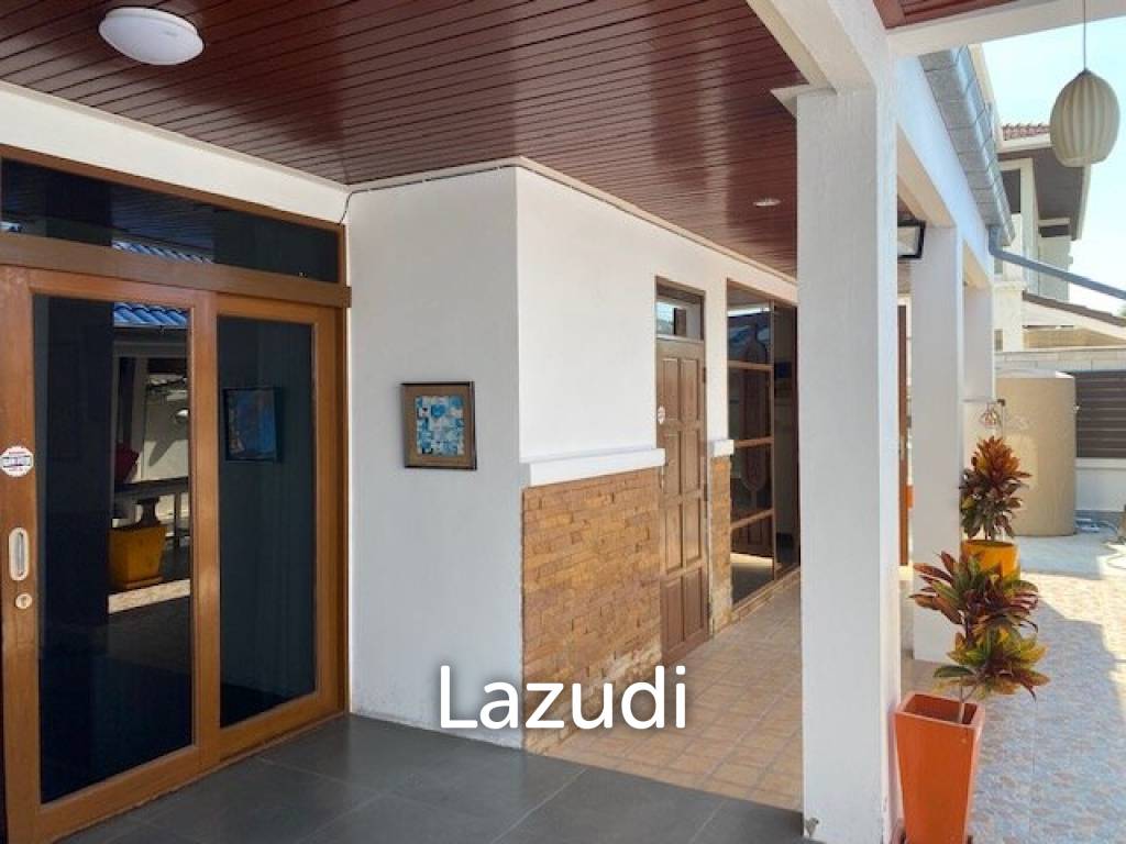 BAAN ROTH : 4 Bed 2 storey Pool Villa near town centre and beaches