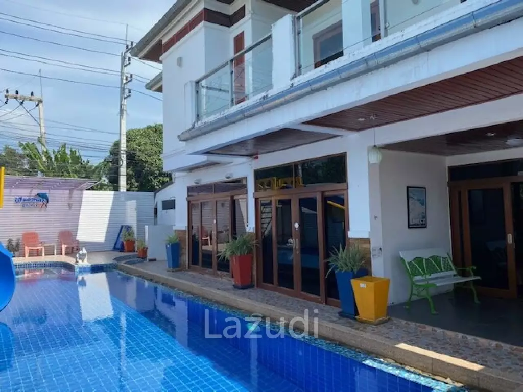 BAAN ROTH : 4 Bed 2 storey Pool Villa near town centre and beaches