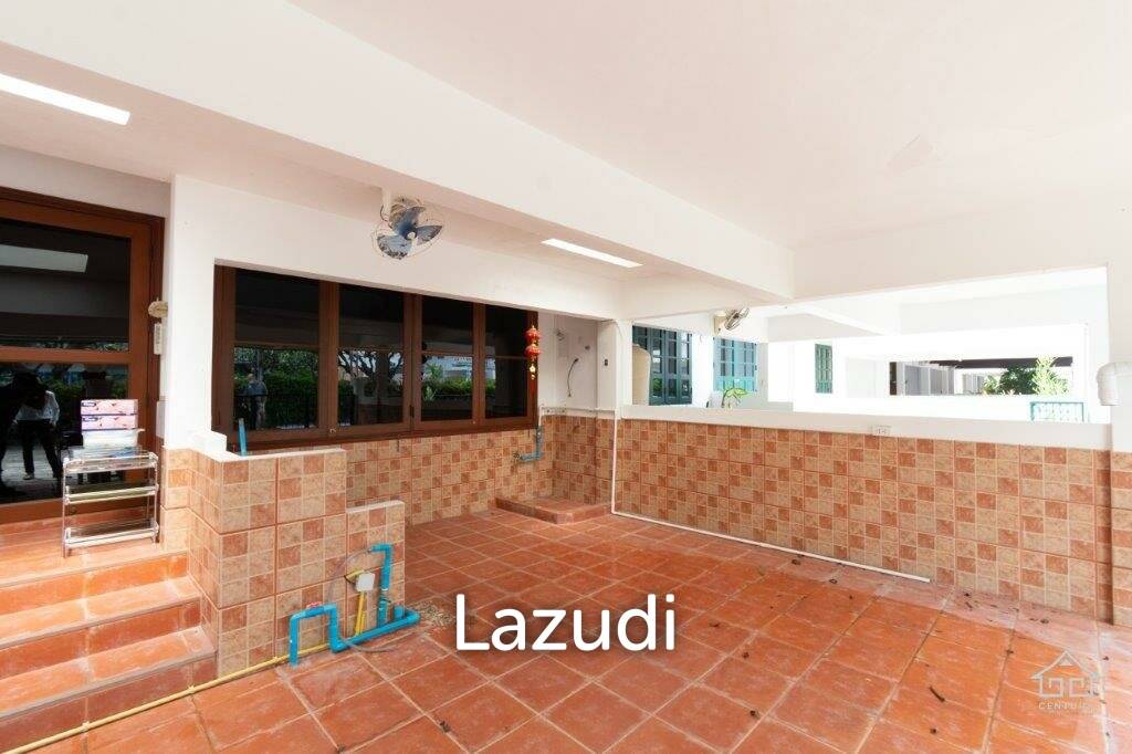 200 Sqm 4 Bed 4 Bath Townhouse For Sale