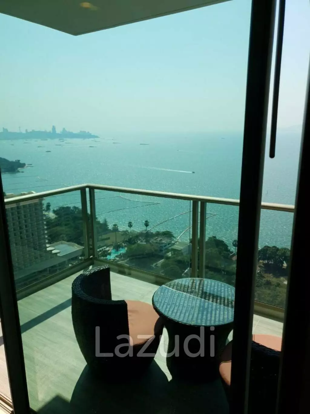 81 Sqm 2 Bed 2 Bath at The Riviera Wongamat Beach