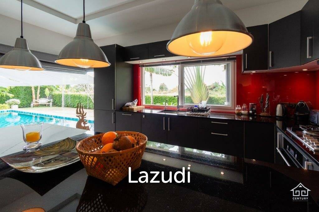 600 Kvm 3 Seng 3 Bad Villa for Salg