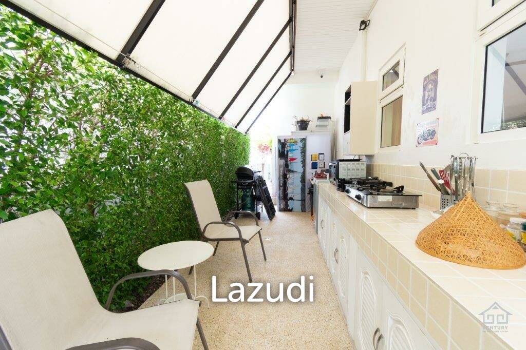 600 Kvm 3 Seng 3 Bad Villa for Salg