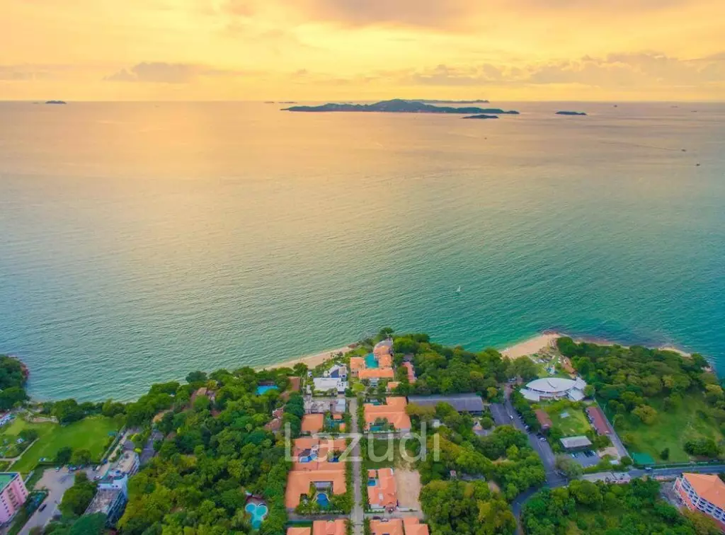 3 Bedroom Beachfront Villa for sale