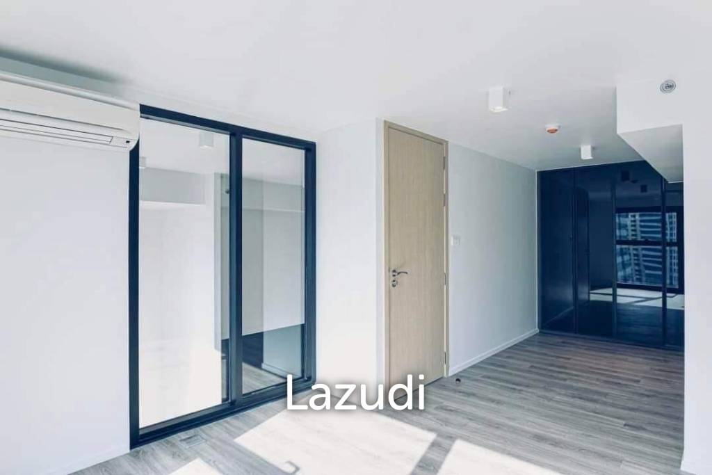 78 SQ.M  2 Bed 2 Bath at The Lofts Silom