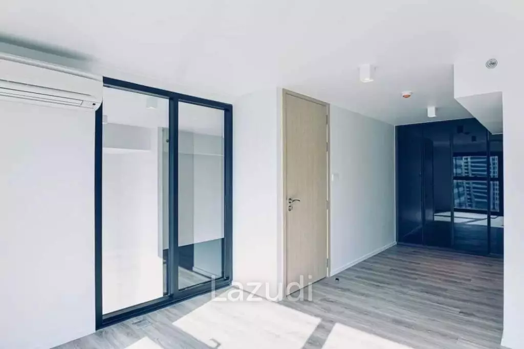 78 SQ.M  2 Bed 2 Bath at The Lofts Silom