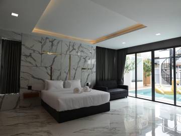 6 Bedroom for rent