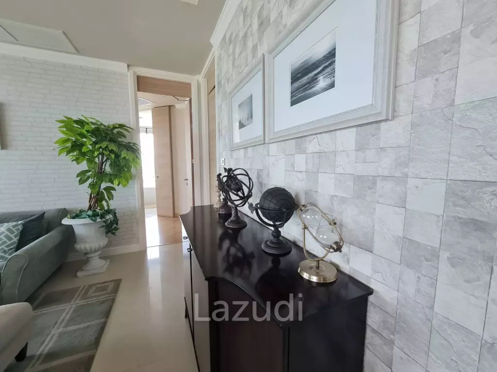 3 brs beachfront condo for sale