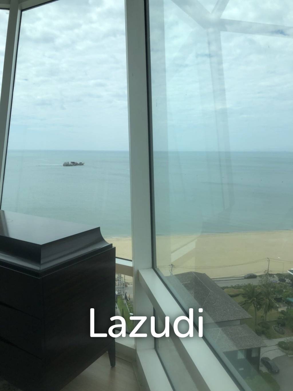 3 brs beachfront condo for sale
