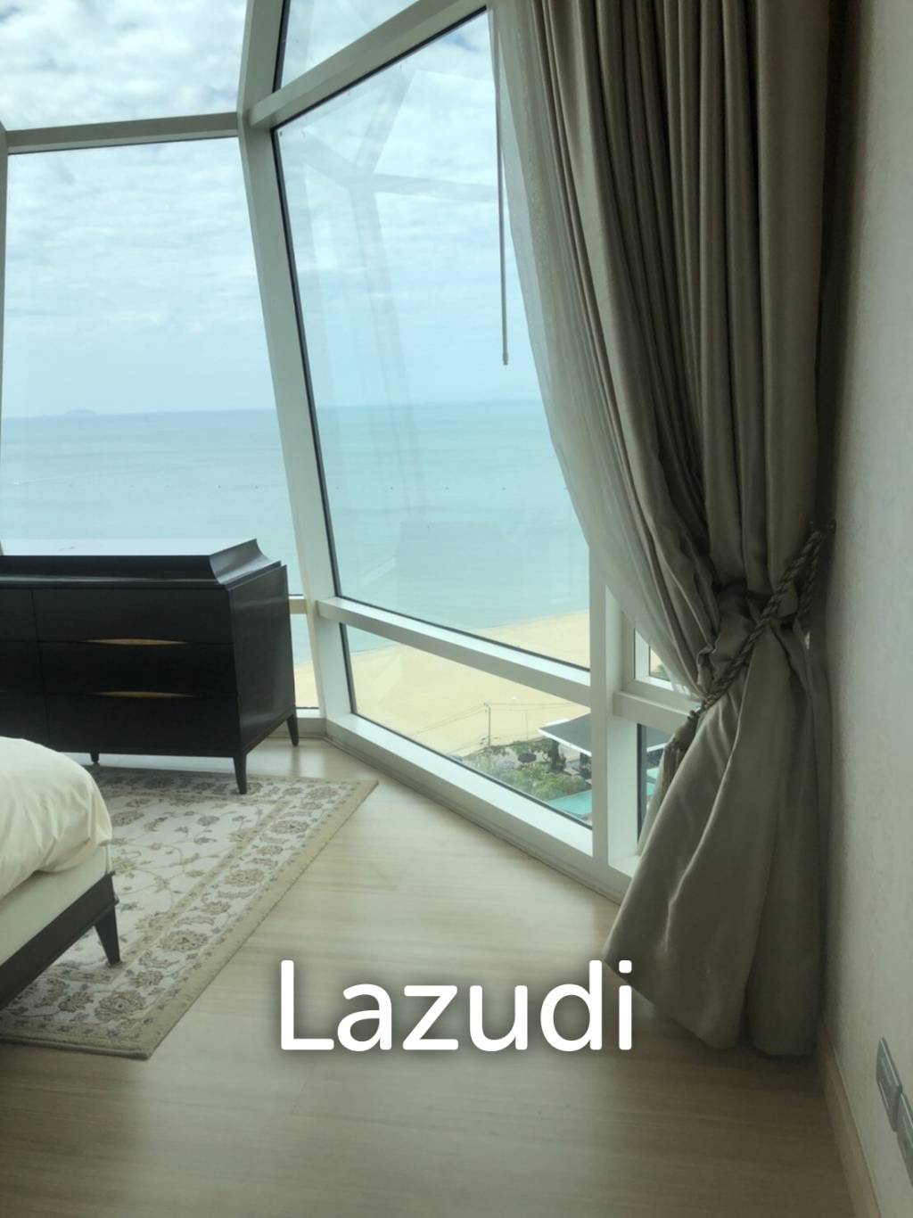 3 brs beachfront condo for sale