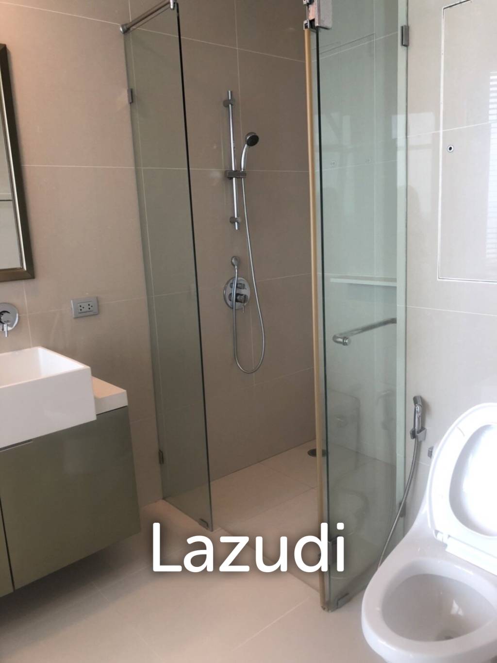 3 brs beachfront condo for sale