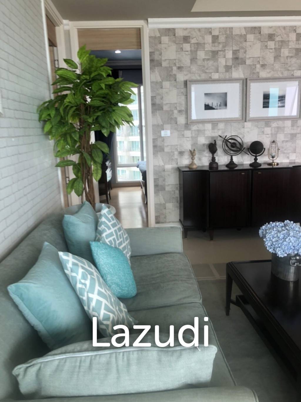 3 brs beachfront condo for sale