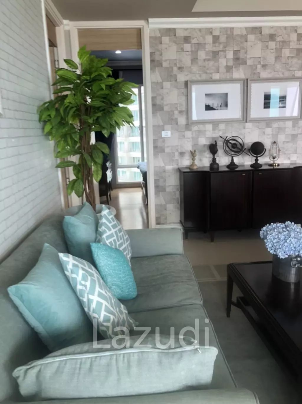3 brs beachfront condo for sale