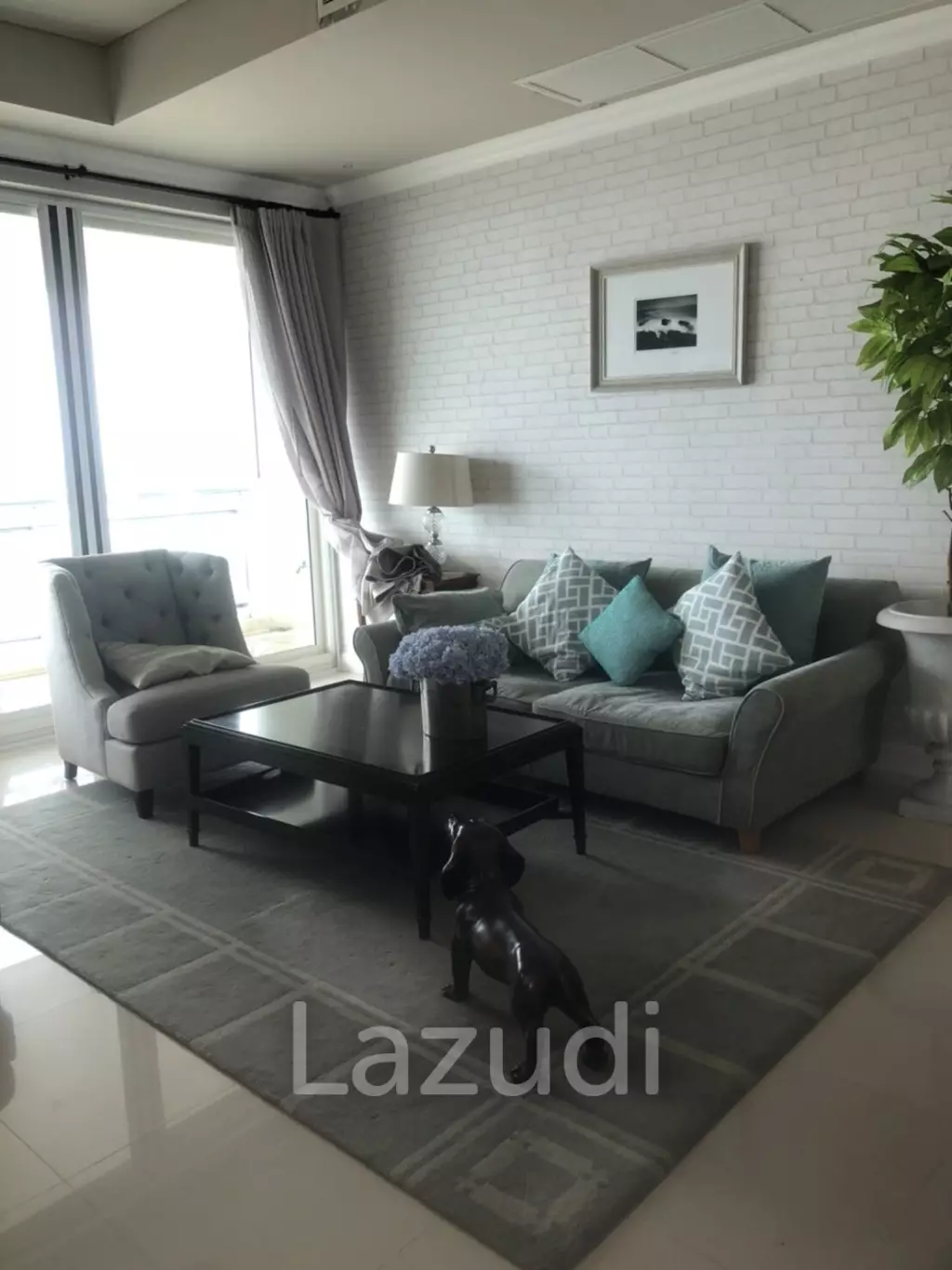 3 brs beachfront condo for sale