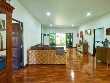 House for sale east pattaya 3 bed