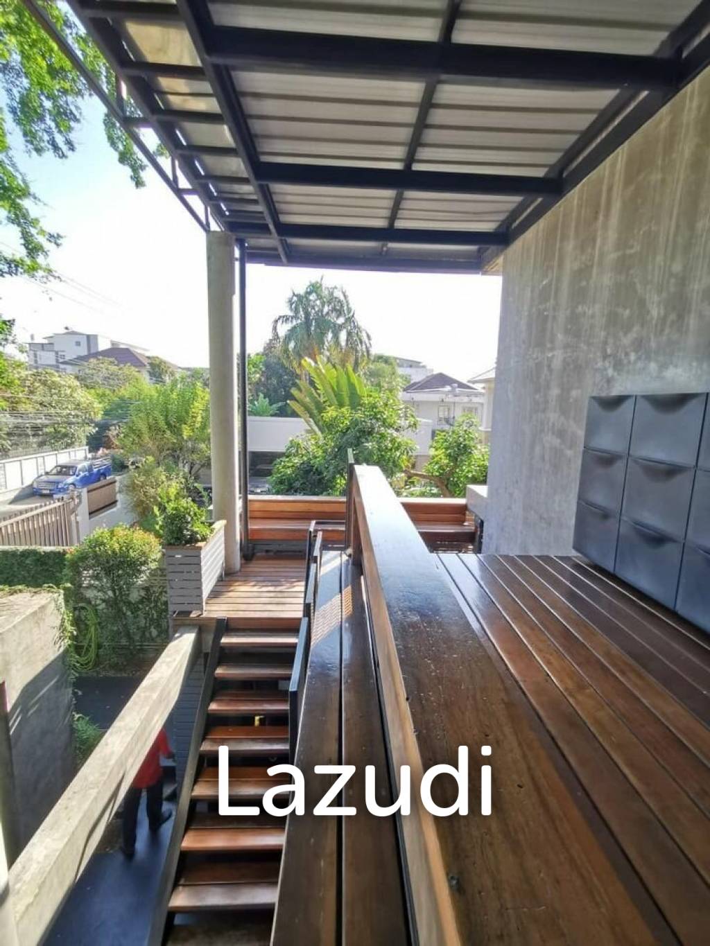 Oriental Loft Detached House in Lat Phrao For Sale