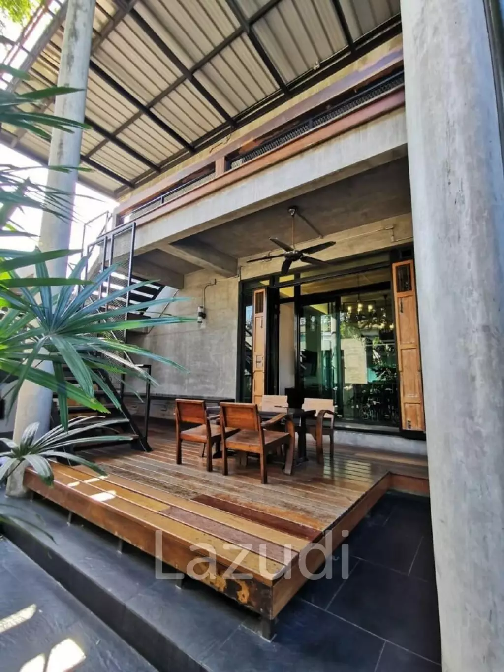 Oriental Loft Detached House in Lat Phrao For Sale