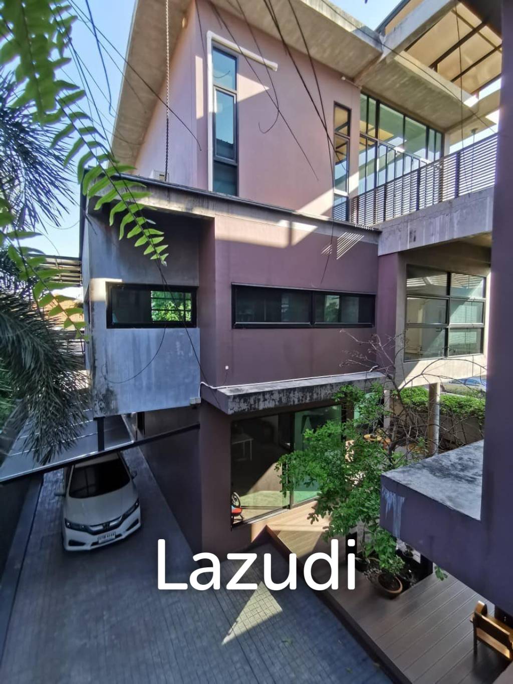 Oriental Loft Detached House in Lat Phrao For Sale