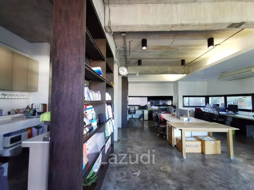 Oriental Loft Detached House in Lat Phrao For Sale