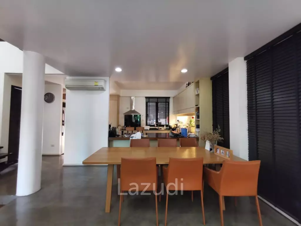 Oriental Loft Detached House in Lat Phrao For Sale