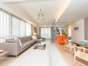 Siamese Gioia 3 bedroom penthouse for sale with tenant