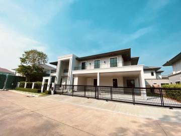 Setthasiri Chaengwatana-Prachauen 2 Newly Decoration House with Private Pool 5 Bedroom 5 Bathroom / 454 sqm Land size 120 Sq Wah For Sale