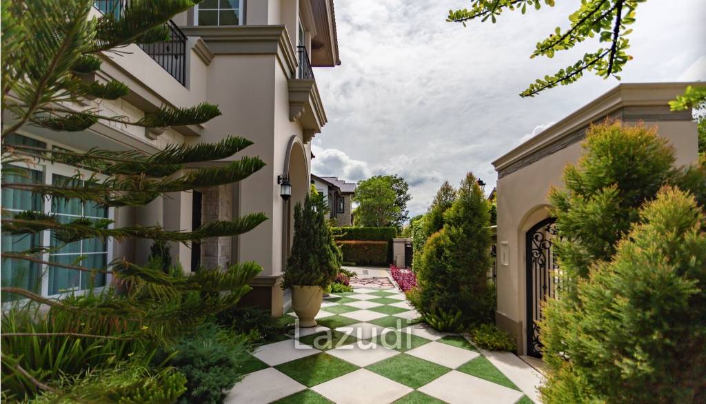 Nantawan Bangna km.7/ 4 Bedroom 5 Bathroom / 560 sqm For Rent