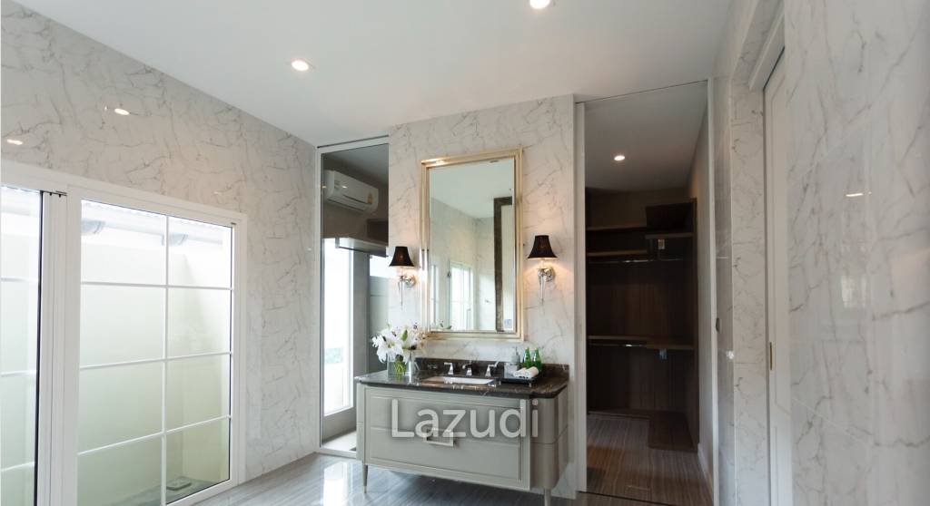 Nantawan Bangna km.7/ 4 Bedroom 5 Bathroom / 560 sqm For Rent