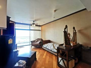 63 Sqm 1 Bed 1 Bath Condo For Sale
