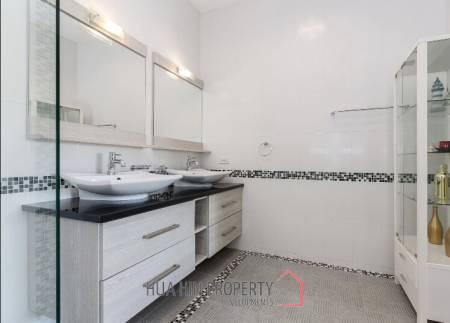 New Renovated Luxury Pool Villa on Soi 88 Hua Hin