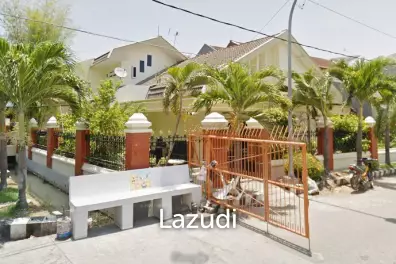 Jual Rumah Dekat UNAIR Universitas Airlangga, Kampus ITS, Galaxi Mall dan Stasiun Gubeng
