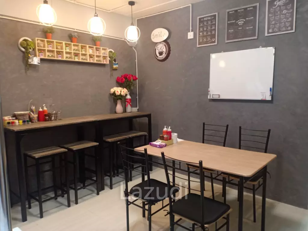 ขายบ้านทาวน์เฮ้าส์ 2ชั้น 19.5ตร.วา ตกแต่งใหม่พร้อมเฟอร์นิเจอร์  2ห้องนอน 2 ห้องน้ำ ราคา 2.59ล้านบาท