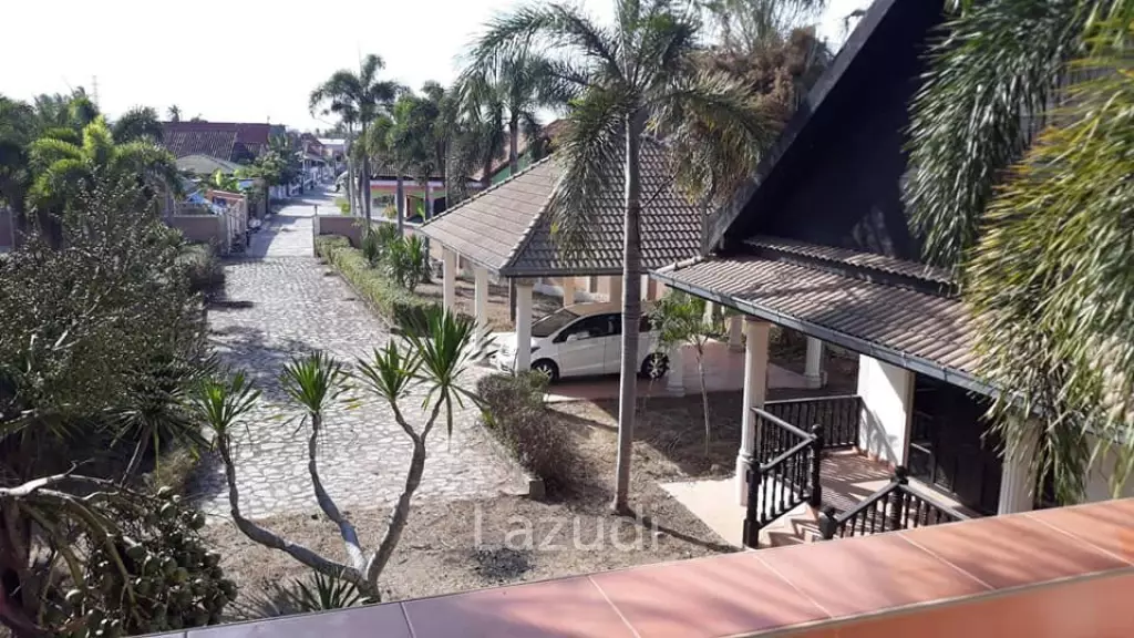 3 Bed 4 Bath 1 Rai 98 Sq Wah Detached house in Chonburi