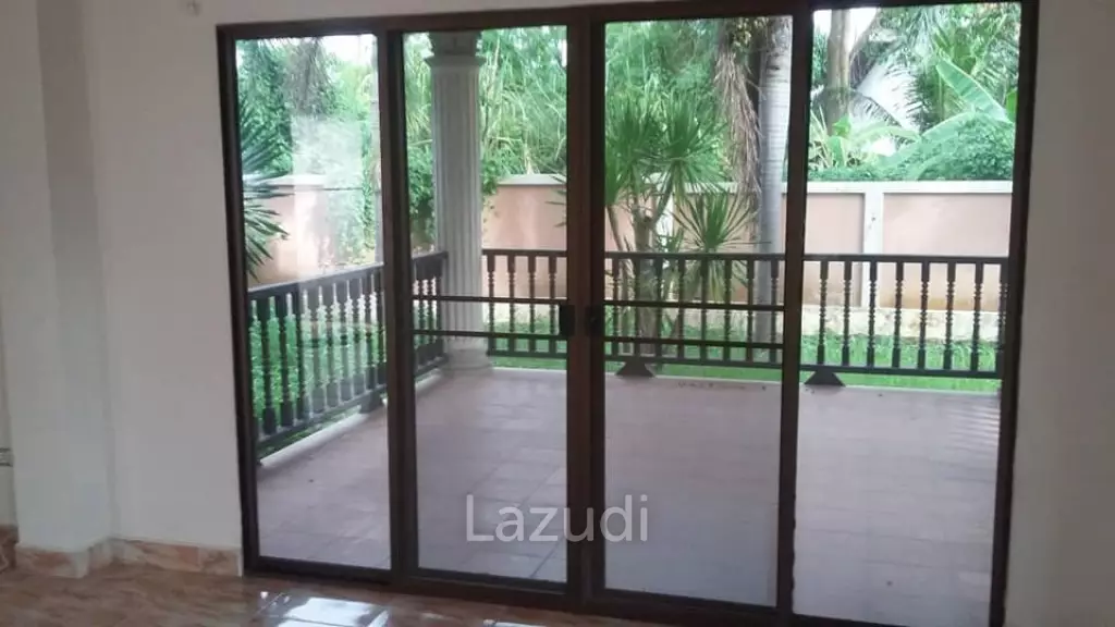 3 Bed 4 Bath 1 Rai 98 Sq Wah Detached house in Chonburi
