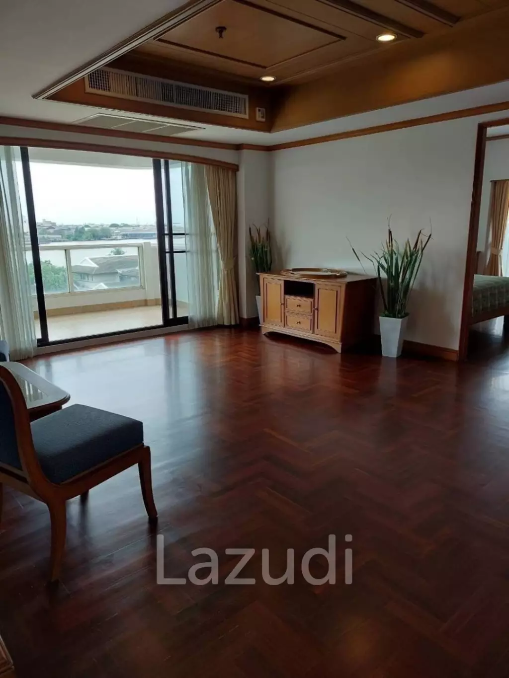 200 Sqm 3 Bed 3 Bath Condo For Sale