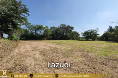 Beautiful Land Next to The Kok River and the road.