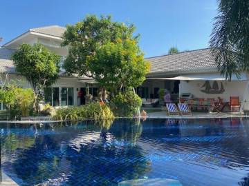 THE LEES 1 : Beautiful 5 bed pool villa