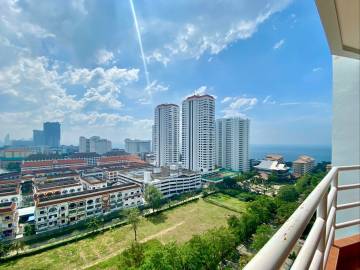 Sea View - 48 sqm. Studio Unit At View Talay 5 D - Jomtien