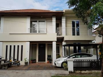 Big Single House for rent in Bangkok Villa.