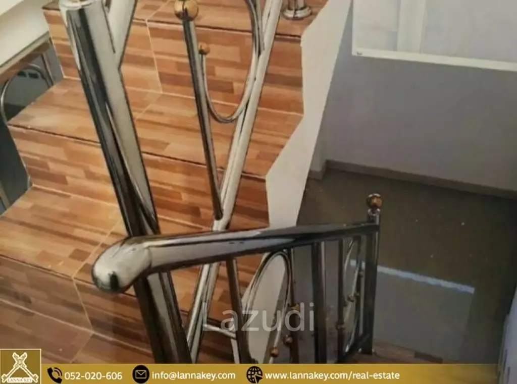 Simple house for sale near many important places.