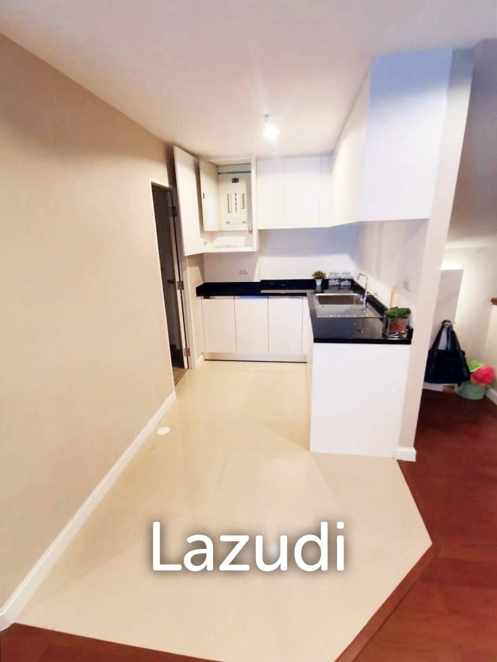 245.36 Sqm 5 Bed 3 Bath Duplex Condo For Rent + Sale