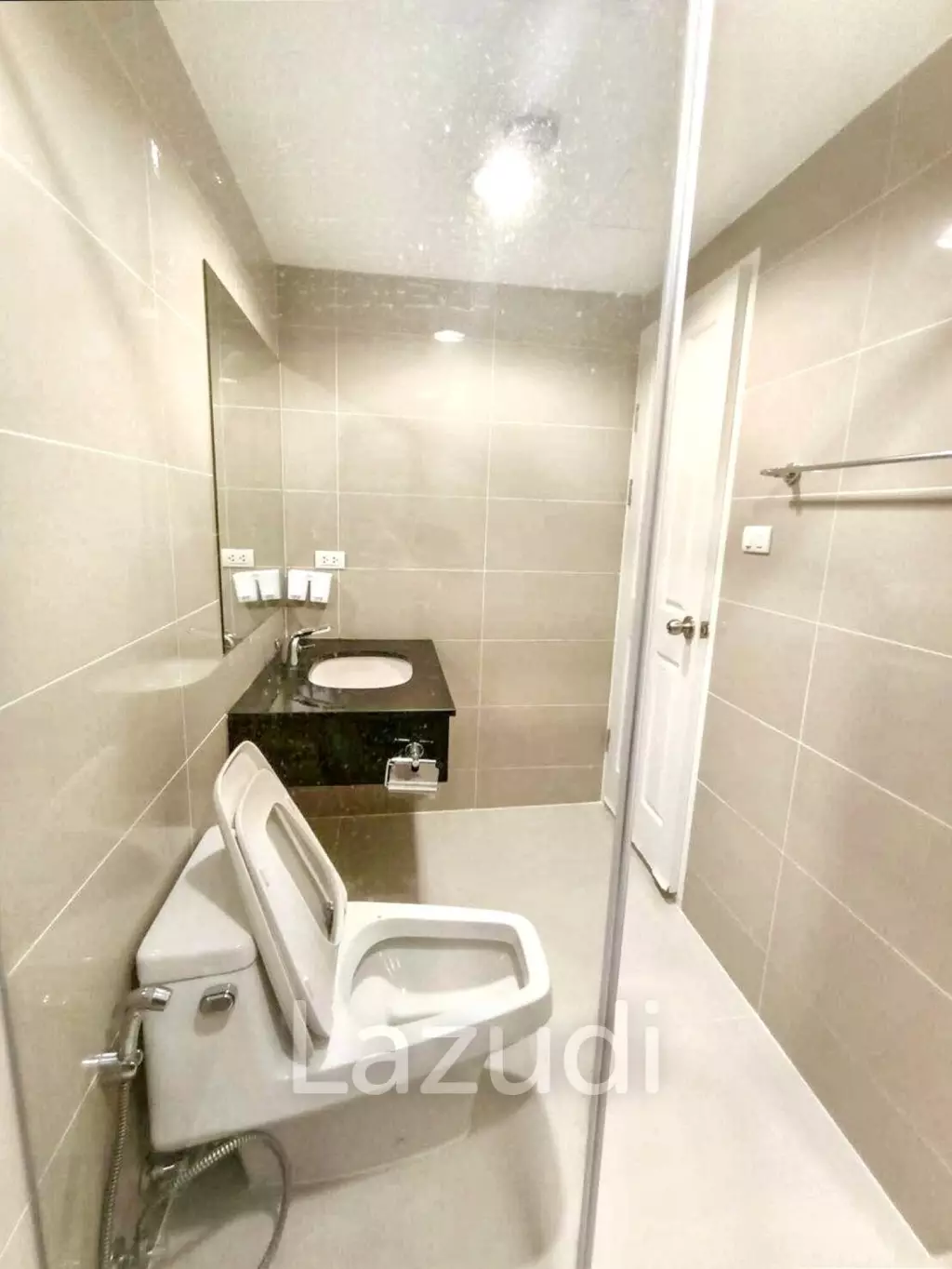 224.66 Sqm 5 Bed 3 Bath Condo For Rent and Sale