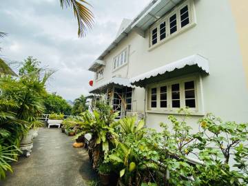 42 Sq.Wah 3 Storey Townhouse in Soi Ari Samphan 2