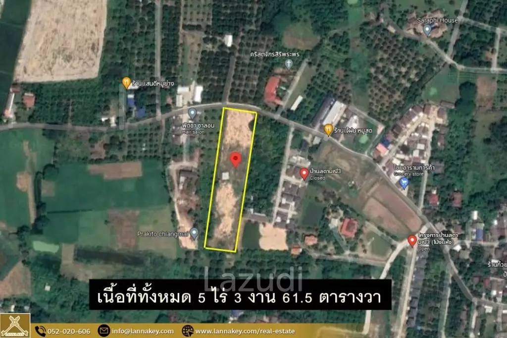 Sell ​​vacant land on the road Filled with a fence in the past.