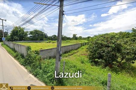 Sell vacant land on the road Filled with a fence in the past. Sell vacant land on the road Filled with a fence in the past.