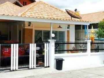House for sale area 38.5 sq.wah, 1 floor, 2 bedrooms, 1 bathroom, 2 parking spaces.