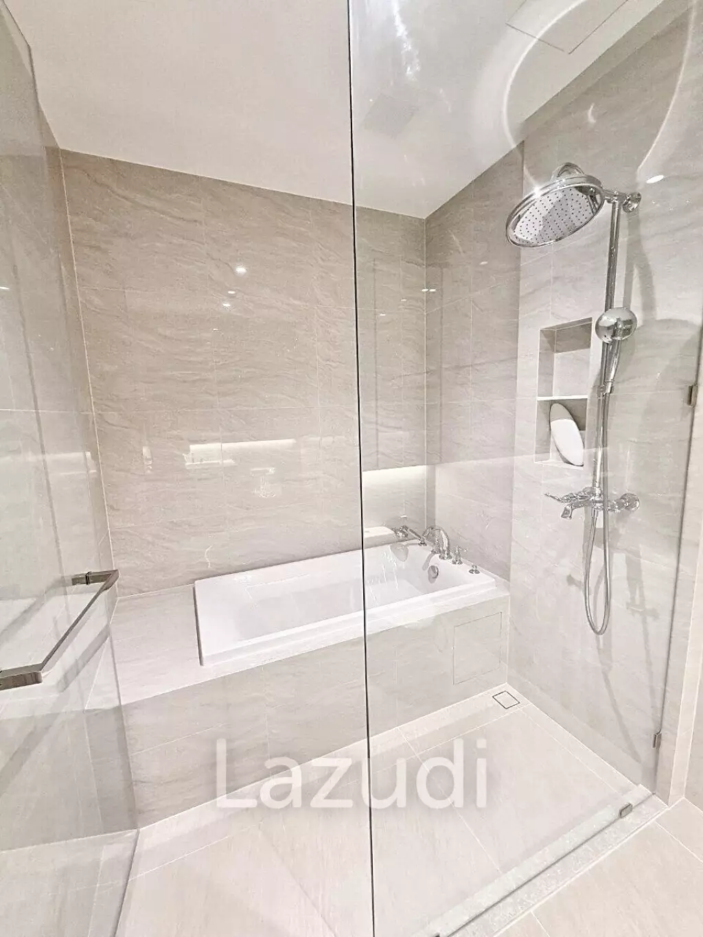 3 Bed 3 Bath 101 SQ.M MUNIQ Langsuan