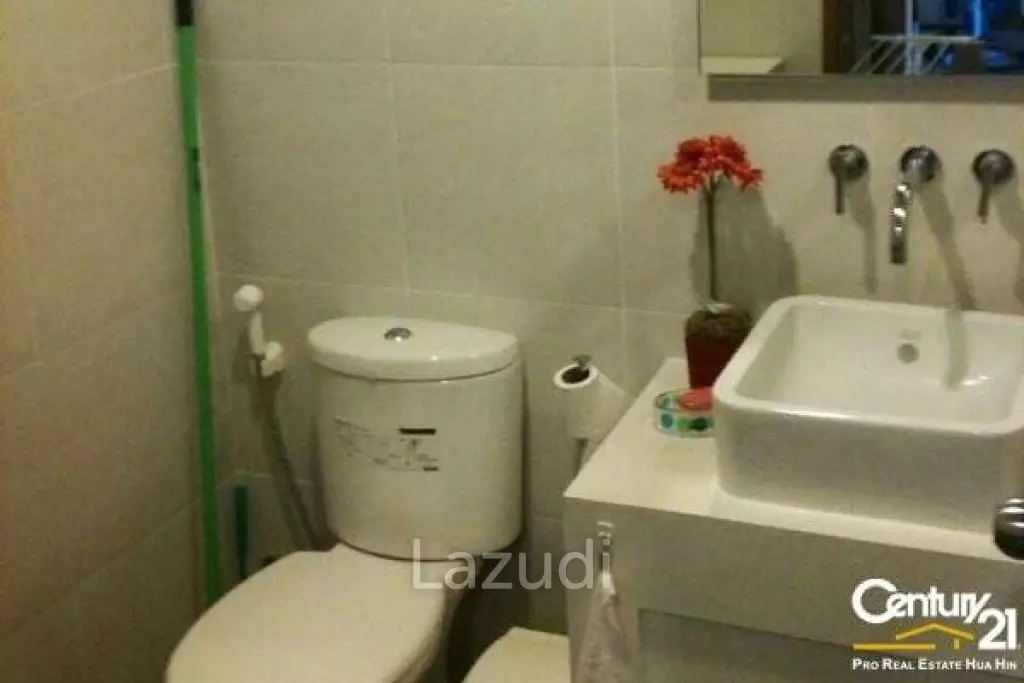 1 Bed Beachfront Condo