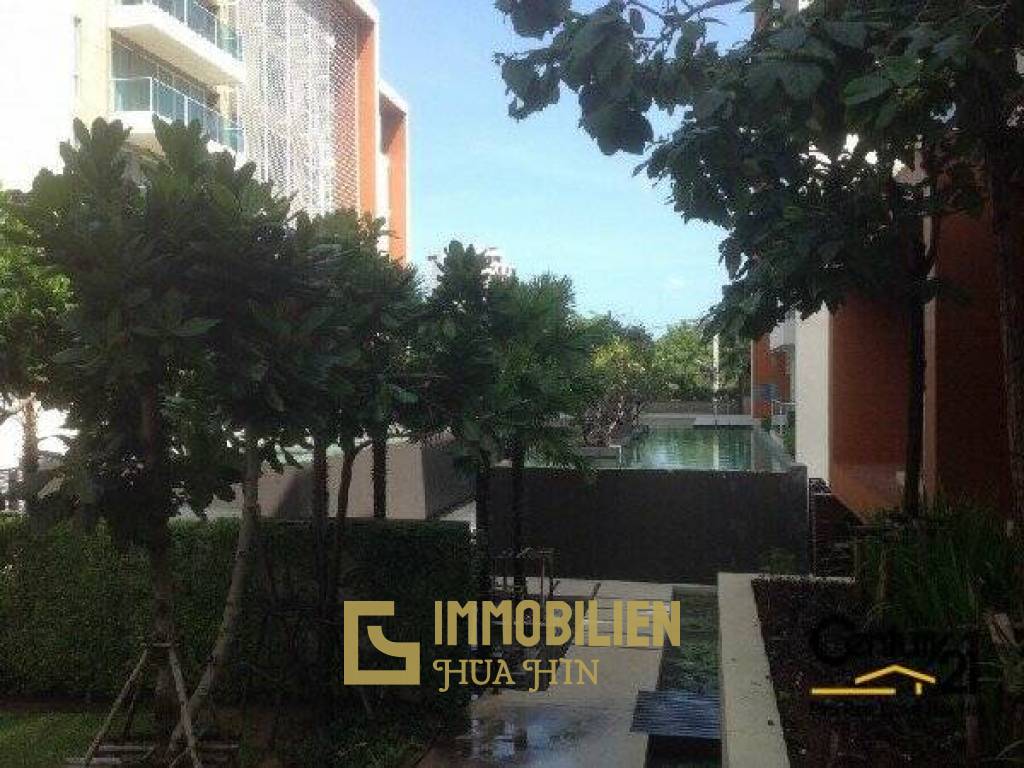 2 Bedroom Condo close to Beach and Restaurants