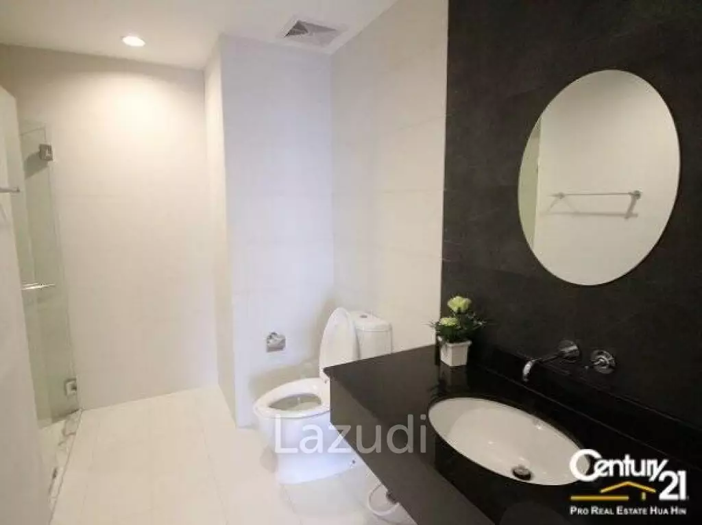 Luxurious 2 Bed Condo