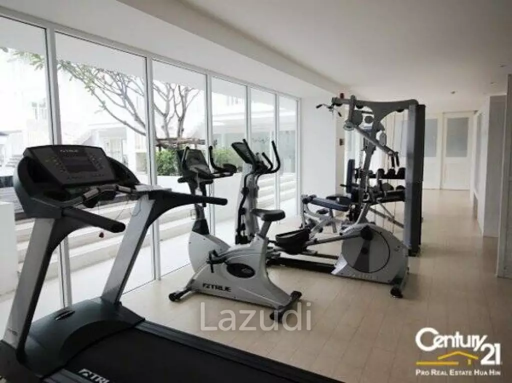 Luxurious 2 Bed Condo
